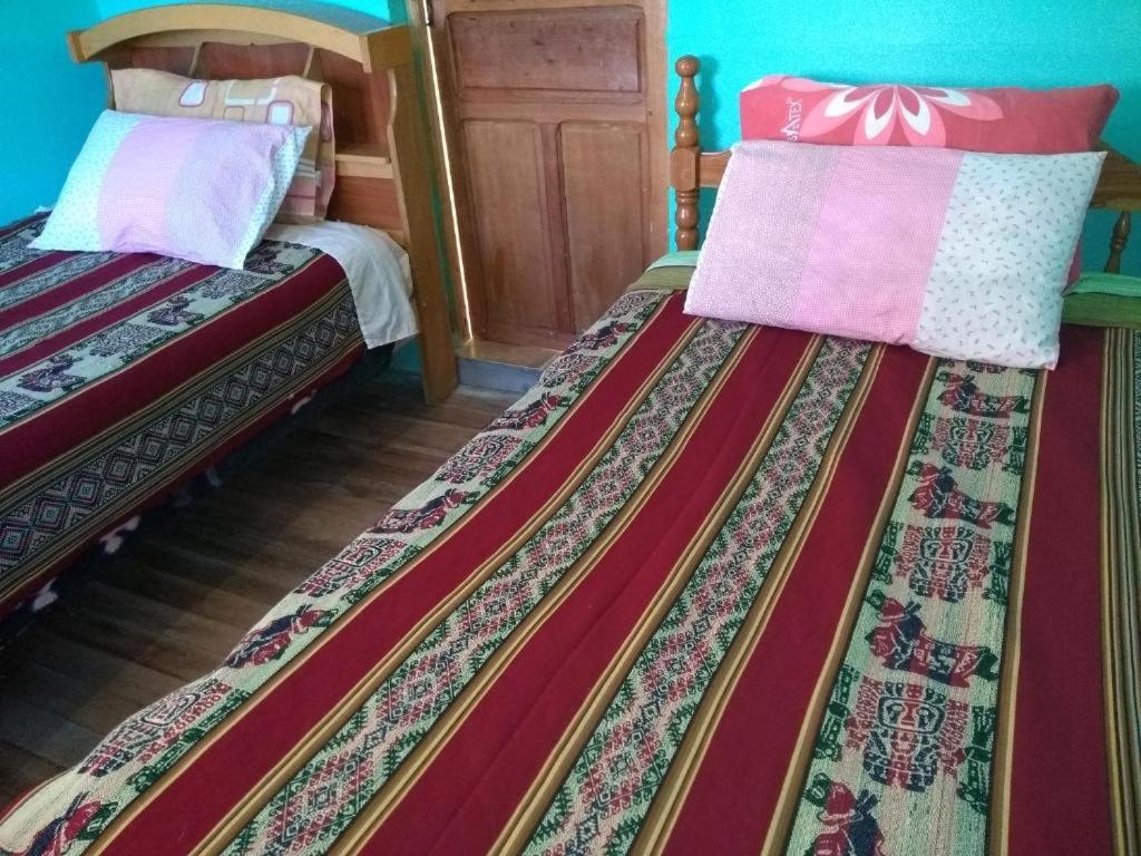 Hostal Luna Del Titikaka En Isla De La Luna Bolivia Hotel ภายนอก รูปภาพ